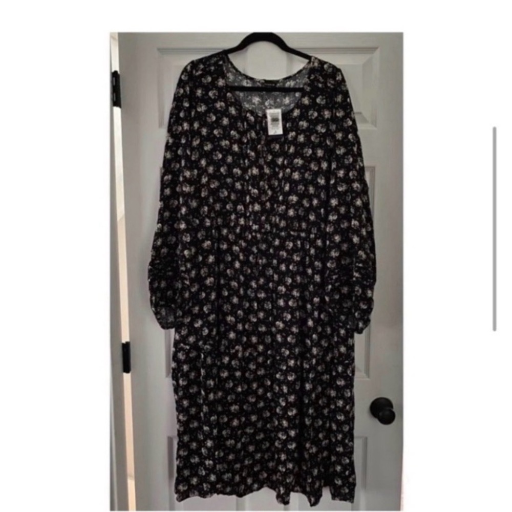TORRID Black Floral Long Sleeve Midi Dress - Picture 4 of 7